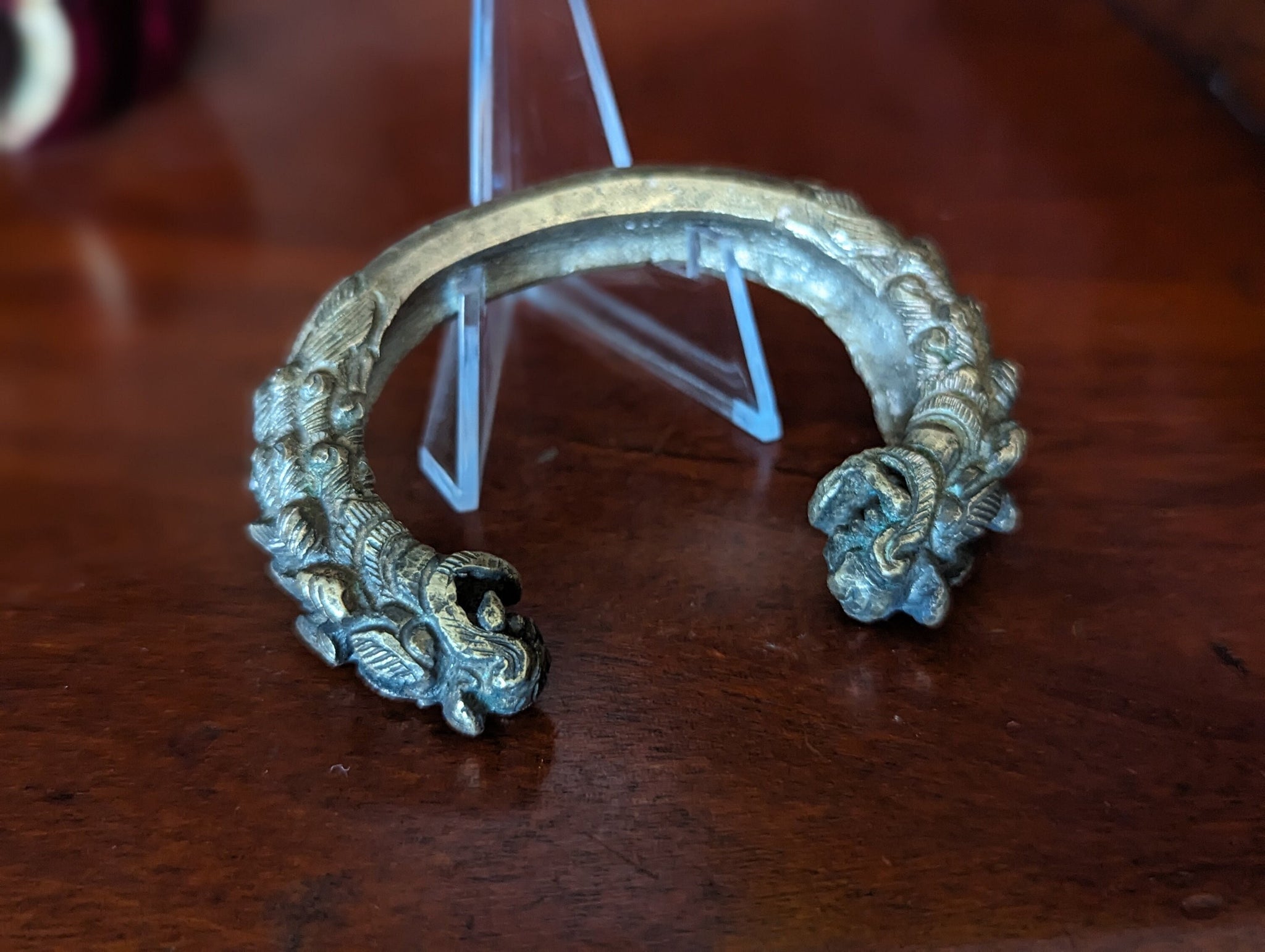 Retro Tibetan Dragon Bracelet - Silver Plated - Gem